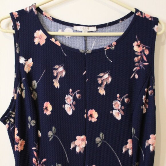 Haani Floral Navy Dress in Petite Large - Picture 2 of 11